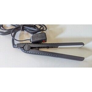 Cricket Ceramic Straightening Iron Cricket Swivel Handle *Works
